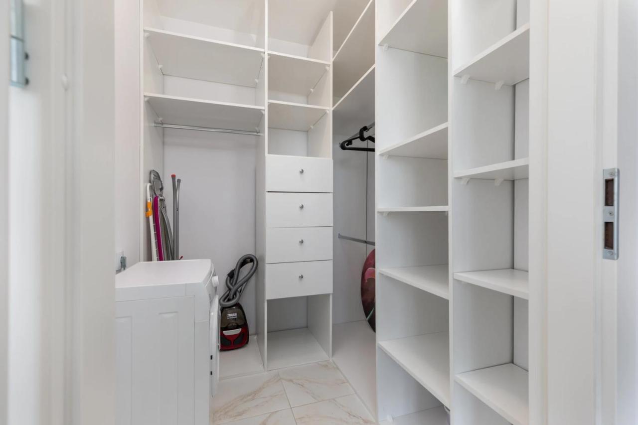 Przestronny Apartament Z Widokiem Na Miasto W Warszawie Warsaw Luaran gambar