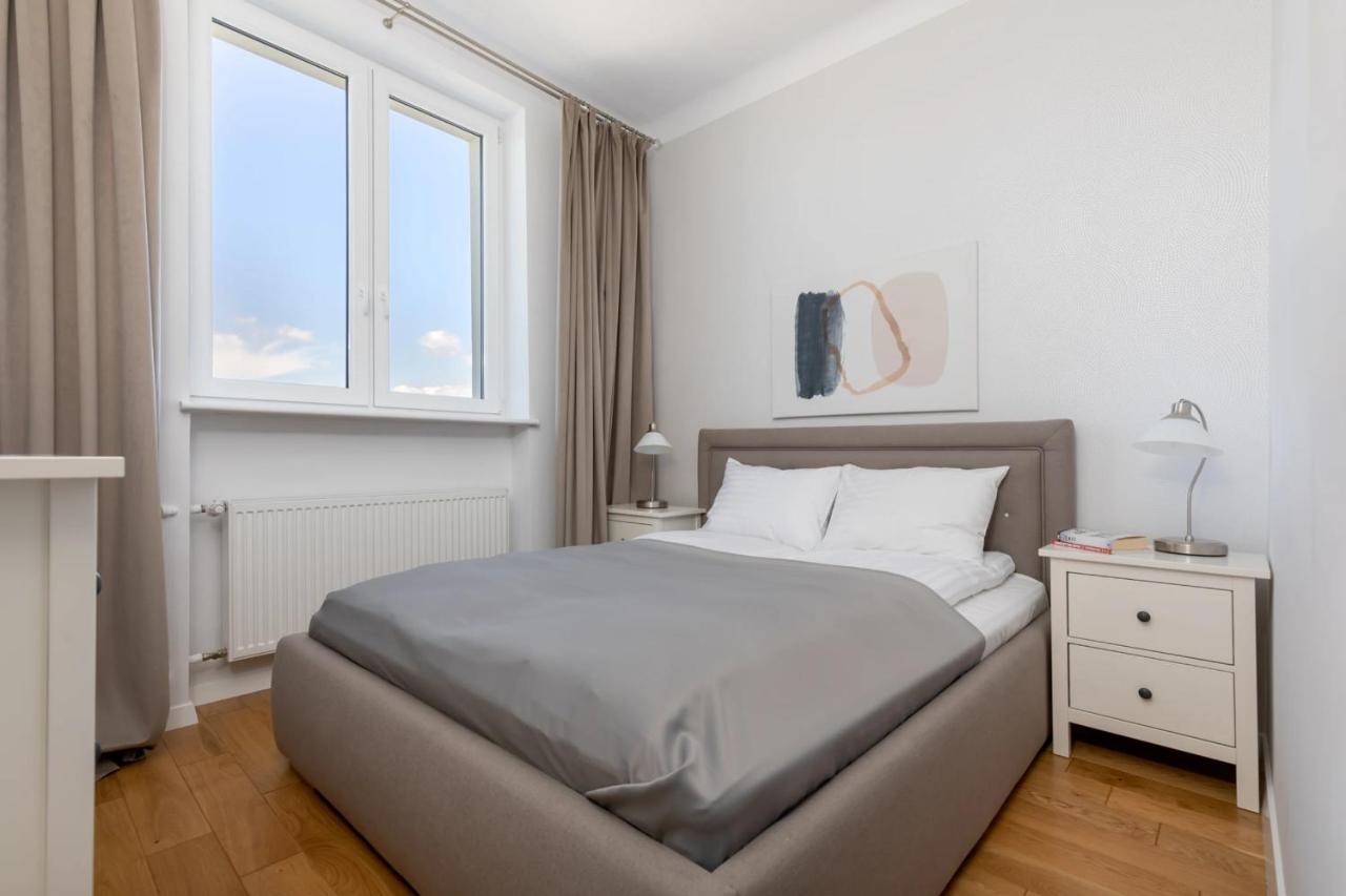 Przestronny Apartament Z Widokiem Na Miasto W Warszawie Warsaw Luaran gambar
