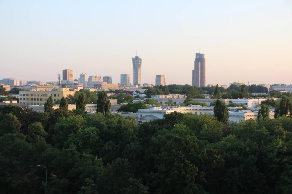 Przestronny Apartament Z Widokiem Na Miasto W Warszawie Warsaw Luaran gambar